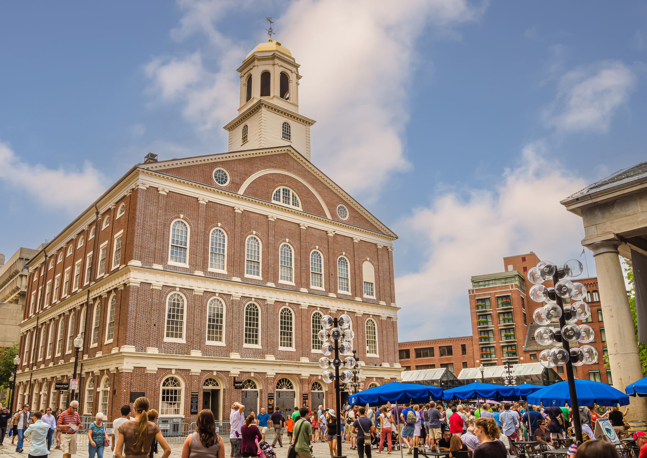 fanueil hall in boston